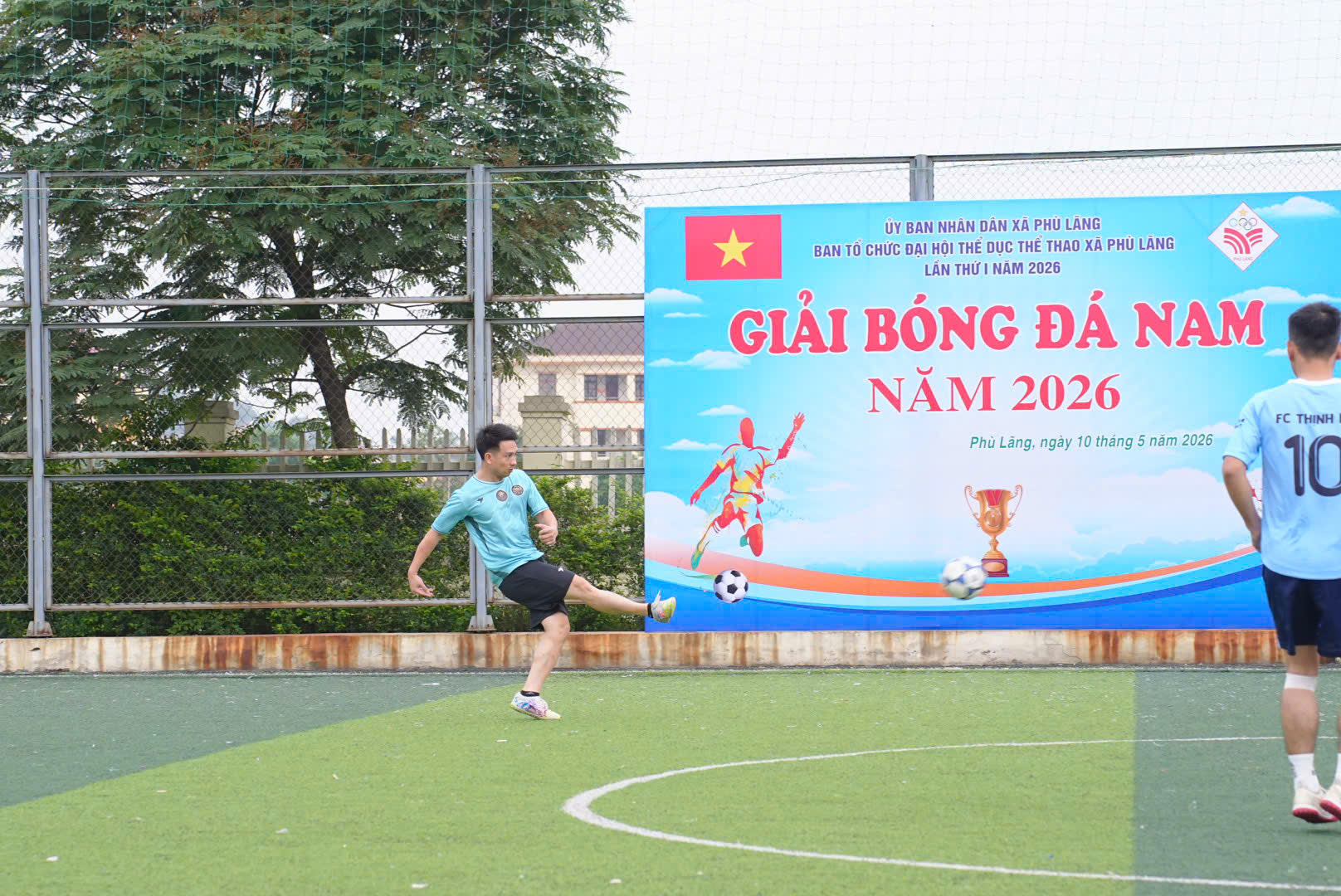 phu lang- bong da